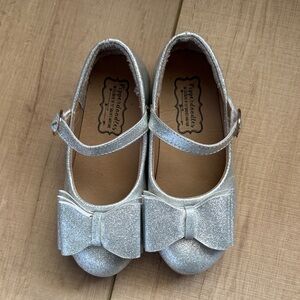 Pipperdoodles bow shoes size 31